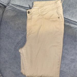 Khaki jeans